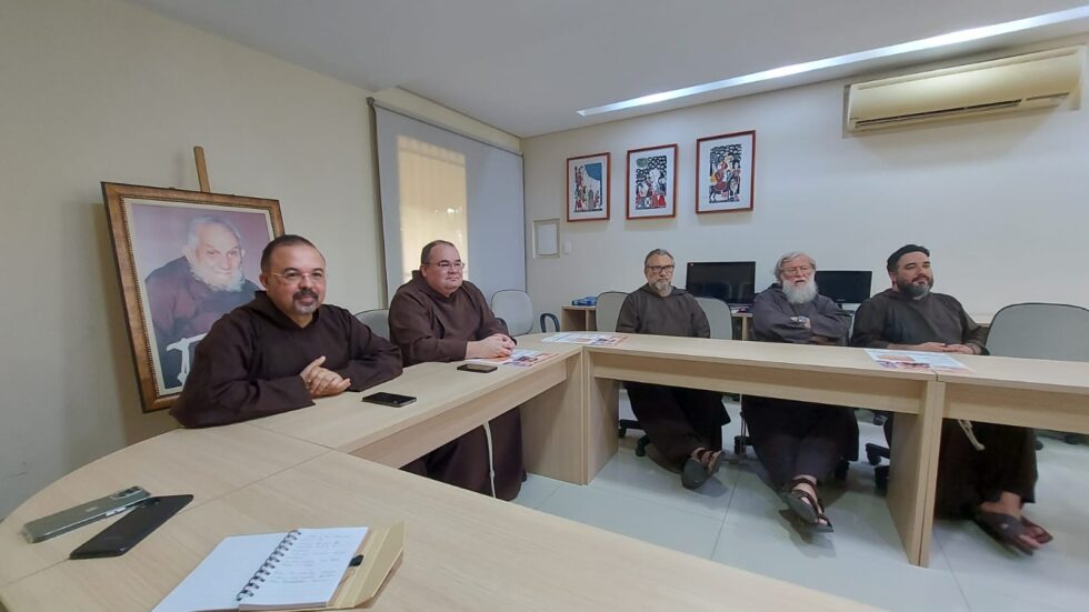 Frades Capuchinhos Divulgam Programa O Da Festa De Frei Dami O Fm