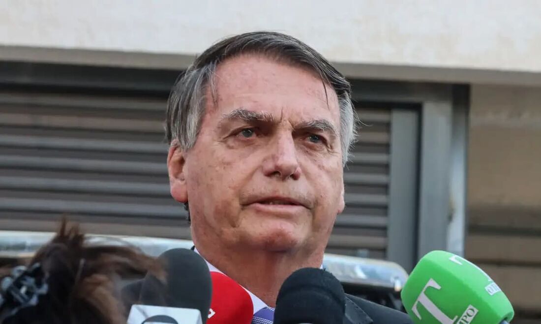 Governo é condenado a pagar indenização ao casal Bolsonaro no caso dos